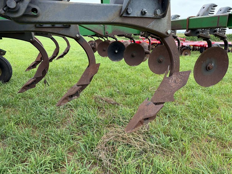 john-deere-2700-image-26