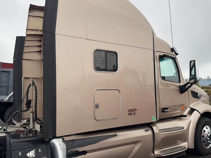 2016-peterbilt-579-image-6