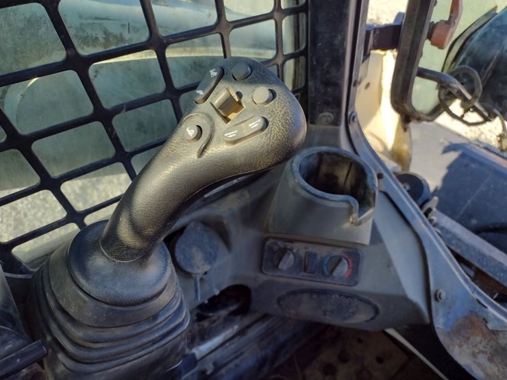 bobcat-t650-image-10