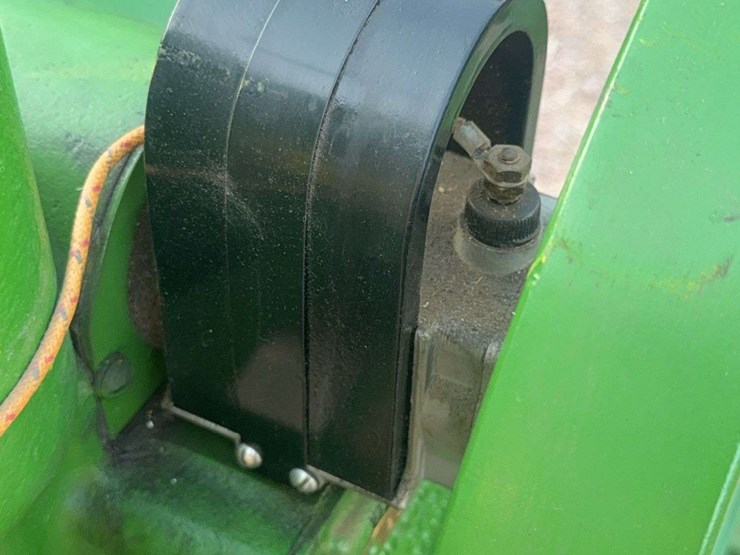 john-deere-112-image-12