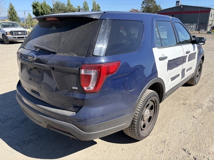 2018-ford-explorer-image-4