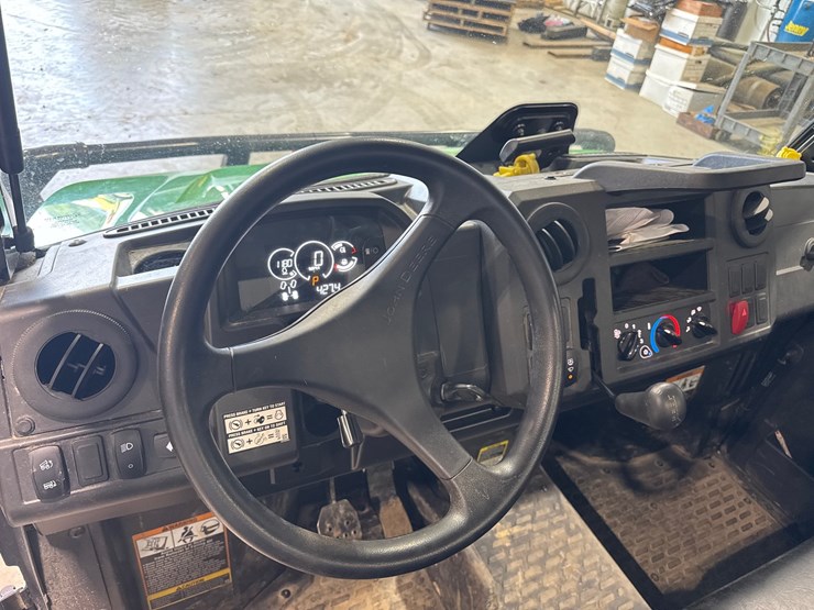 2023-john-deere-gator-image-7