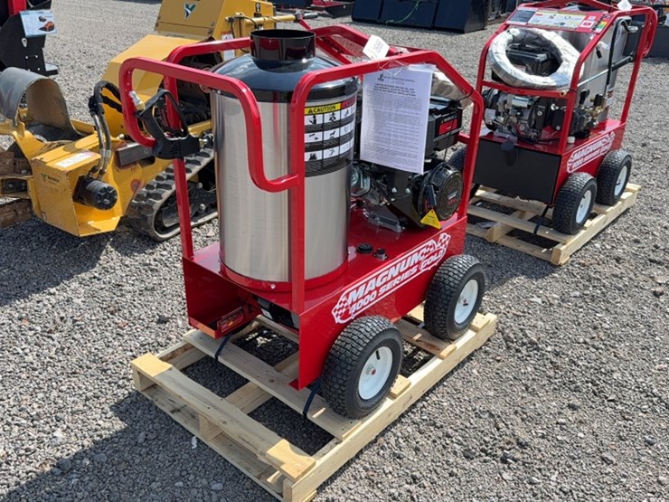 #2055-•-magnum-4000-series-heated-pressure-washer-image-1
