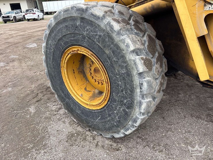 caterpillar-938g-image-10
