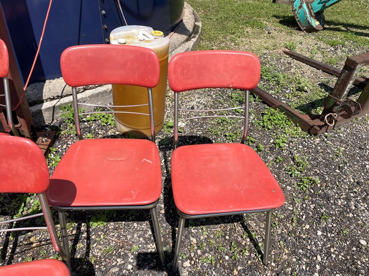 #4710-•-table-and-chairs-image-7