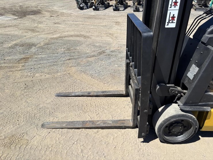 yale-glp50-forklift-image-9