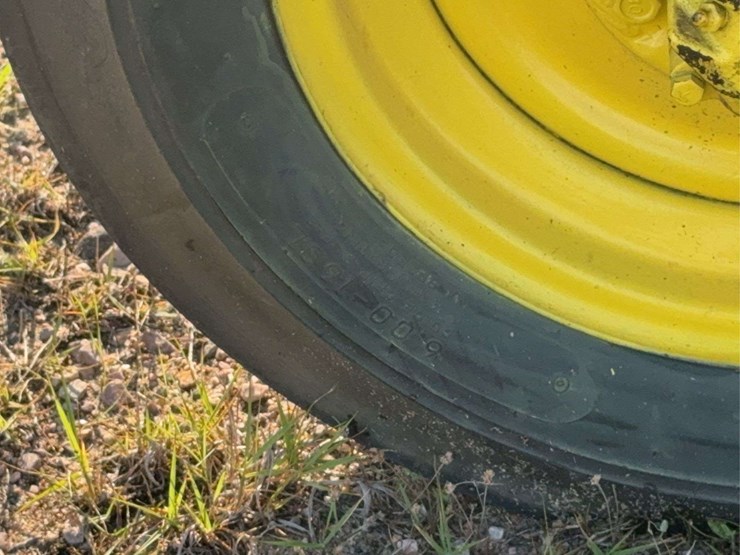john-deere-620-image-13