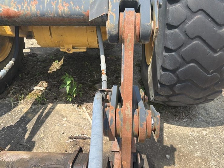 1998-caterpillar-it28g-image-11
