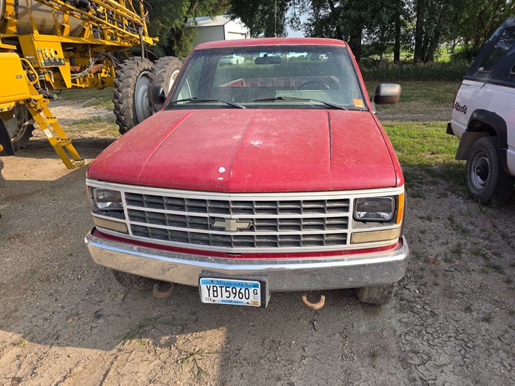 1989-chevrolet-cheyenne-3500-image-3
