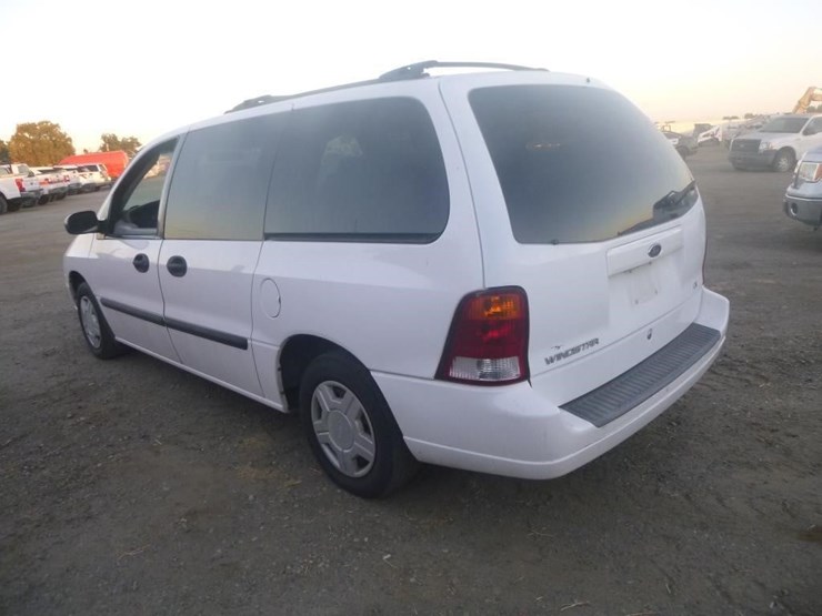 2002-ford-windstar-image-5