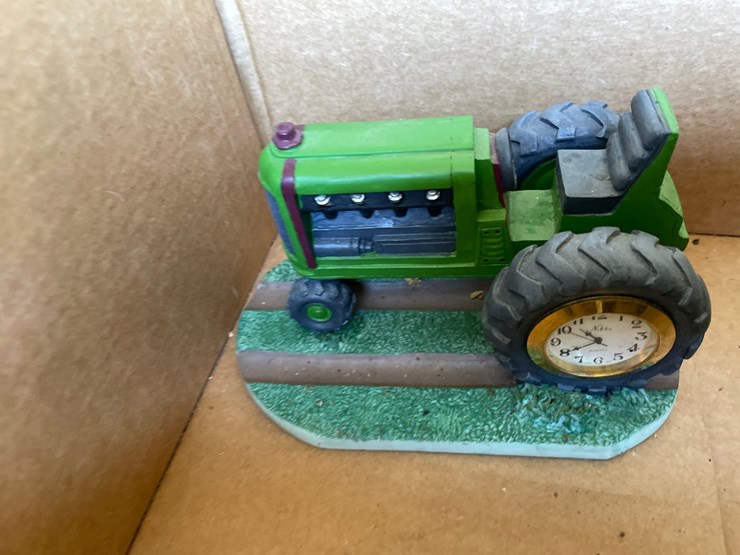 #4713-•-assortment-of-toy-tractors-image-8