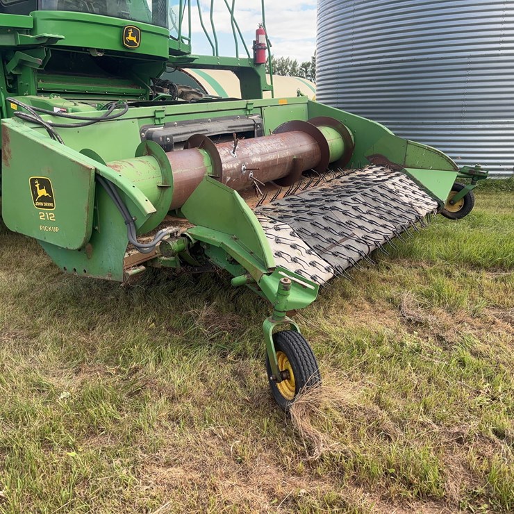JOHN DEERE 212
