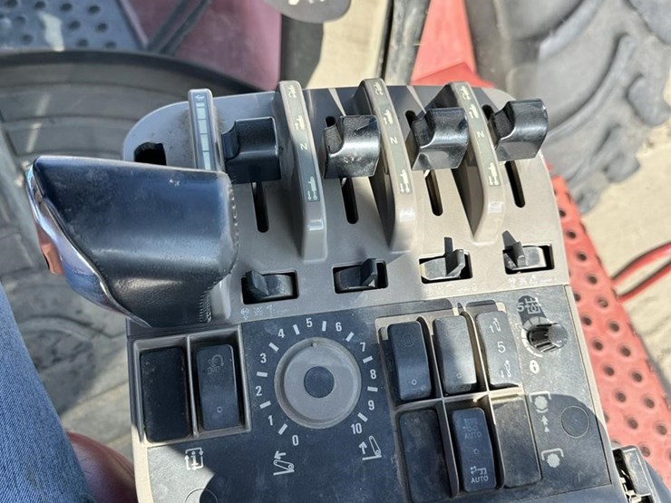 2010-case-ih-steiger-485-image-16