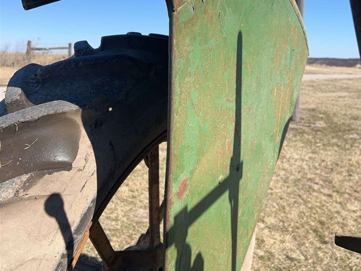 john-deere-model-b-image-30