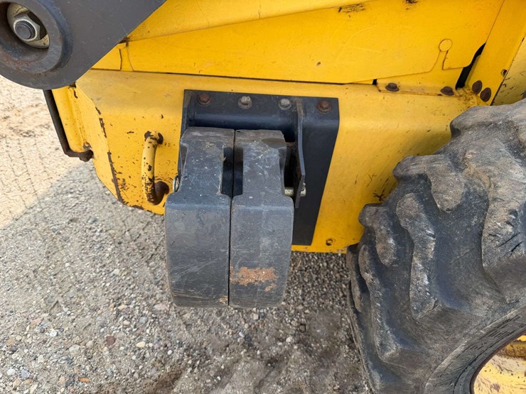 2001-new-holland-ls170-image-11