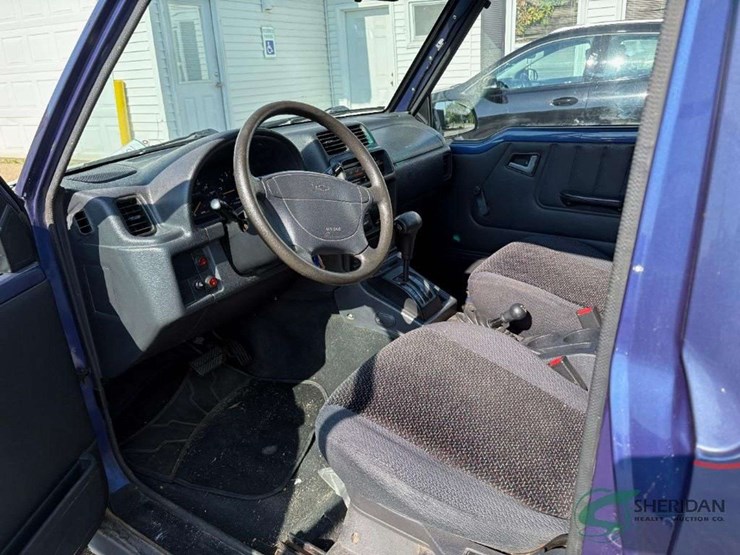 1998-chevrolet-tracker-image-9