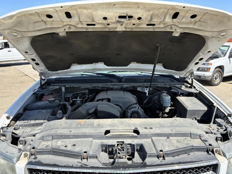 2014-chevrolet-tahoe-image-10