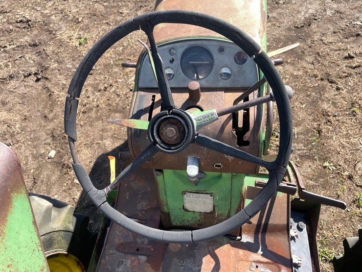 john-deere-3020-image-22