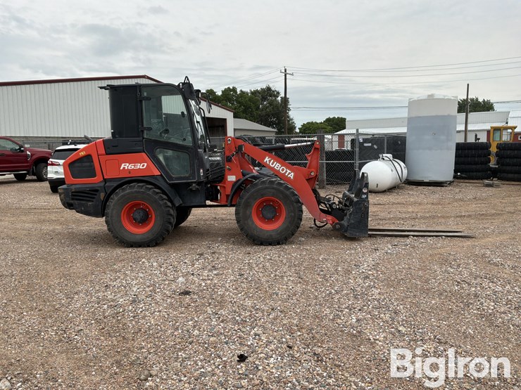2019-kubota-r630-image-4