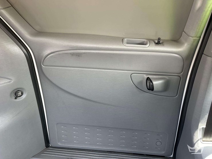 2005-dodge-caravan-image-22