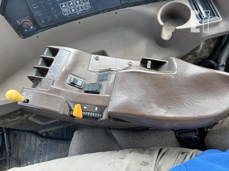 2000-john-deere-9400t-image-59