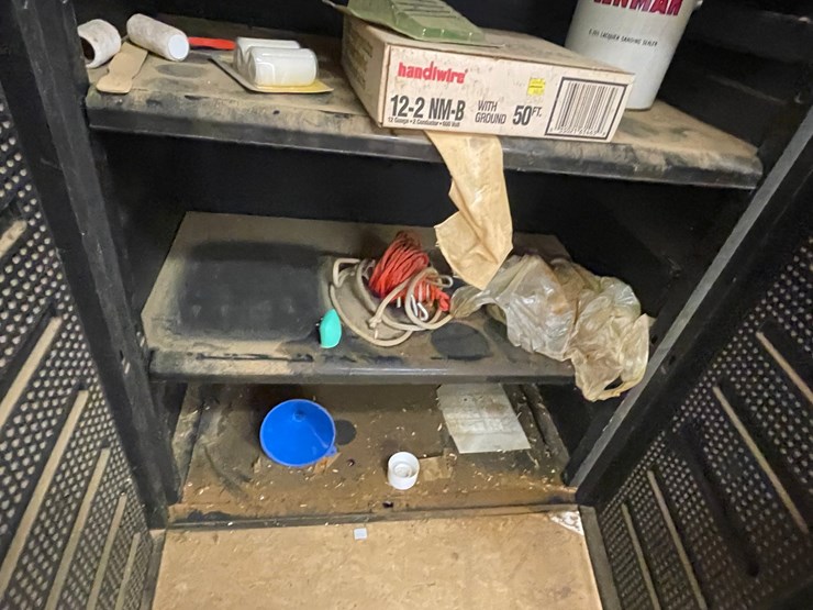 #7121-•-tool-cabinet-and-contents-image-8