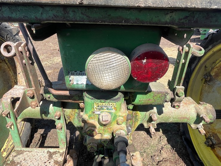 john-deere-b-image-25
