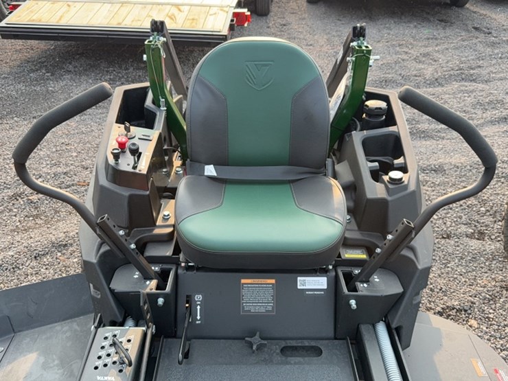 #3096-•-yakta-yxr-120-zero-turn-mower-image-6