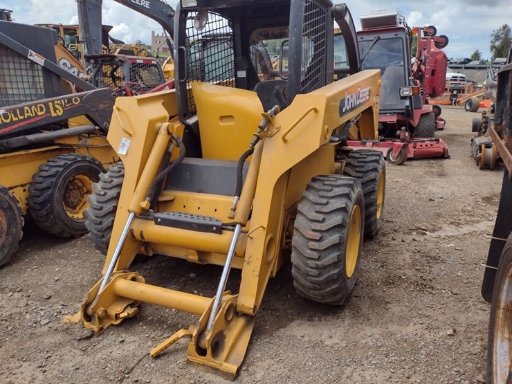 john-deere-270-image-1