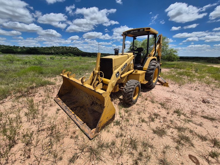 deere-410d-image-3