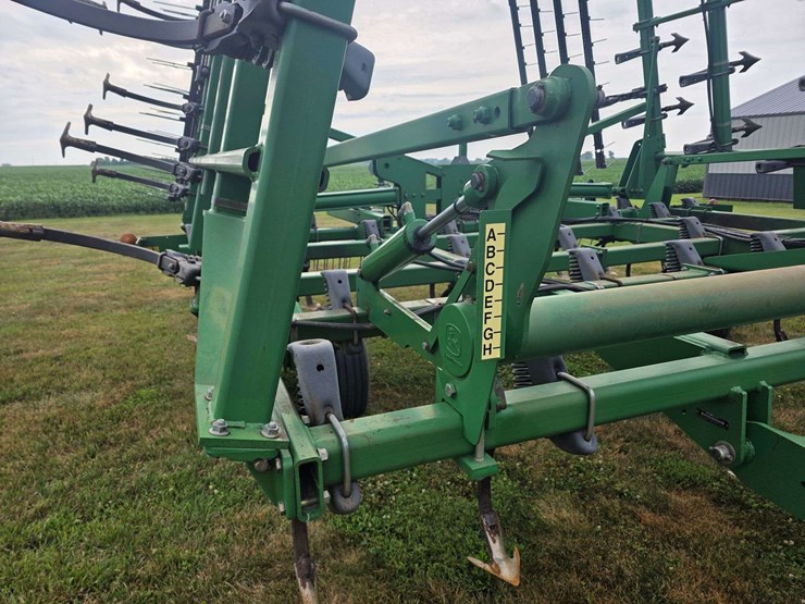 john-deere-2210-image-18