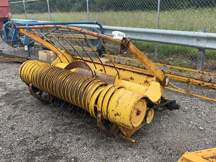 new-holland-770-image-3