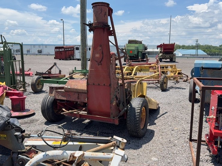 new-holland-717-image-4