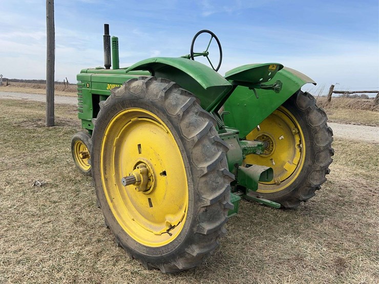 john-deere-model-b-image-3