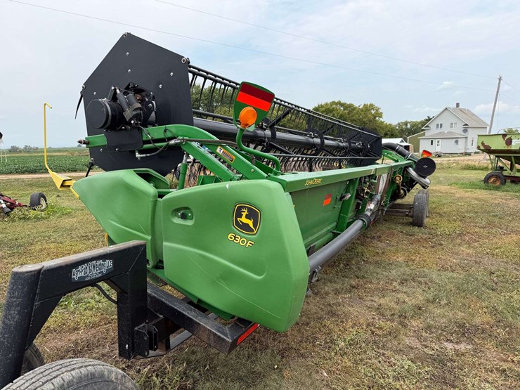 john-deere-630f-image-2