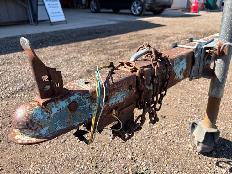 #2393-•-14’-aluminum-v-hull-boat-with-trailer(sells-with-bill-of-sale)-image-12