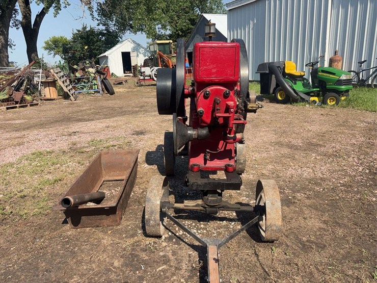 economy-7-horse-hit-and-miss-engine,-cart,-and-original-base-image-8