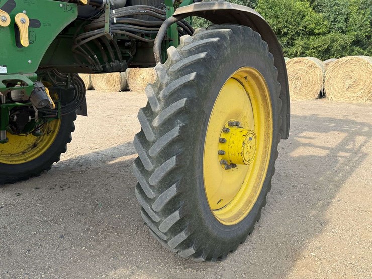 2014-john-deere-r4038-image-12