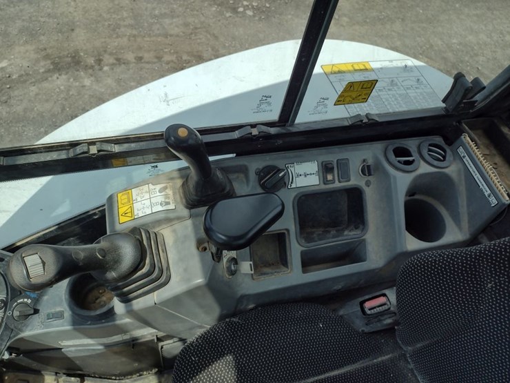 bobcat-e35i-image-8