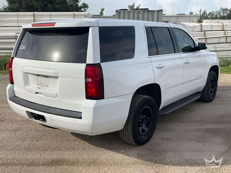 2020-chevrolet-tahoe-image-2