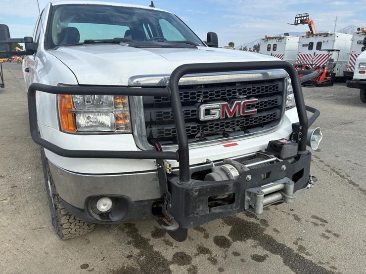2012-gmc-sierra-2500-image-10