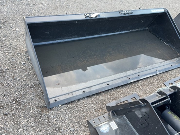 #2026-•-blue-diamond-84"-skid-steer-smooth-bucket-image-1