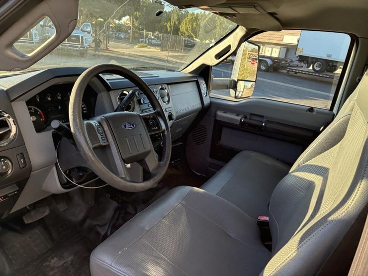 2016-ford-f650-xlt-image-17