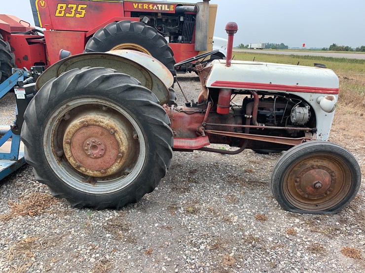 ford-tractor-image-6