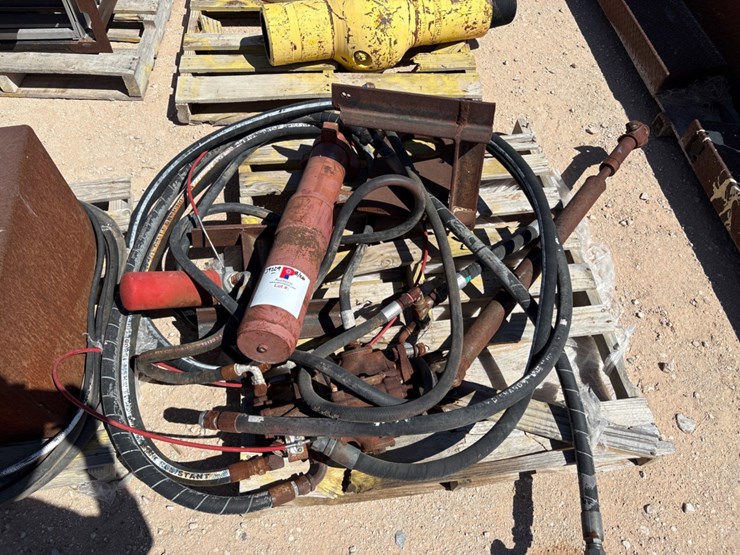 (3-pallets)-w/-26”-x-24”-x-16”-hydraulic-oil-tank,-hydraulic-pump,-hoses,-hyd-jack,-breaker-box,-etc.-image-1