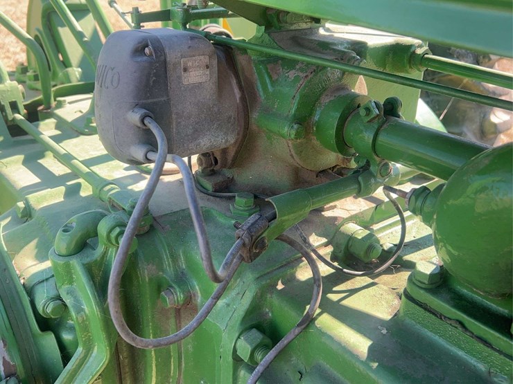 john-deere-model-b-image-35