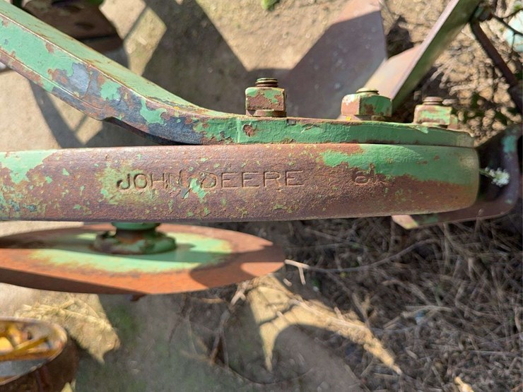 john-deere-12-image-9