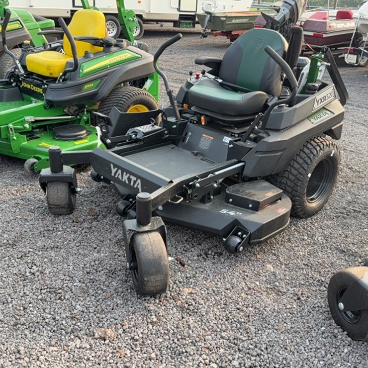 #3084 • YAKTA YXR 320 ZERO TURN MOWER