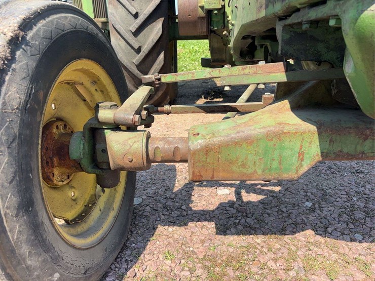 john-deere-630-image-45