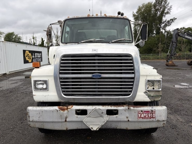 1990-ford-l8000-image-8